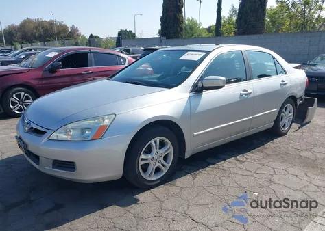 2006 Honda Accord 2.4 Ex z USA, uszkodzony, nr VIN 1HGCM56736A167038